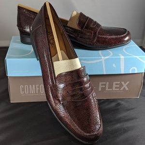 New Women's Life Stride Madison Loafers in Wine